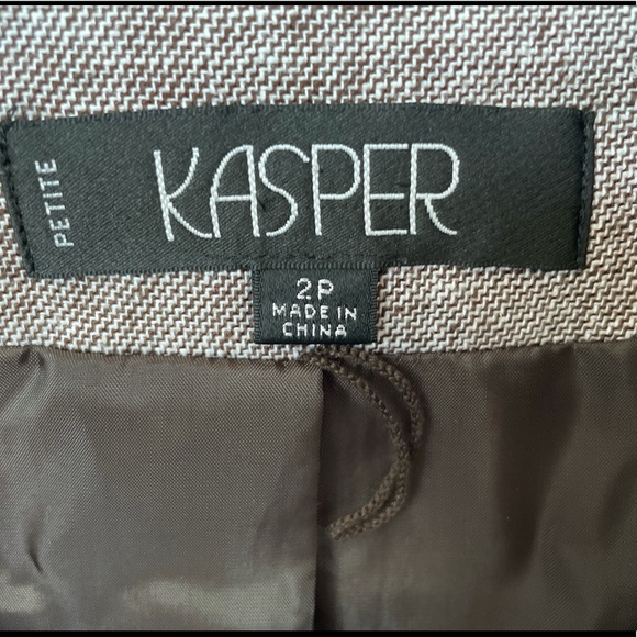 Kasper Gray 2 Pieces Skirt/Blazer Suit - Picture 5 of 6